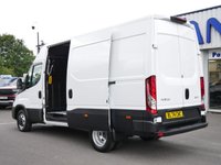 USED 2025 74 IVECO DAILY 35C18 3.0 180 BHP MEDIUM BUSINESS HIGH ROOF DRW AUTOMATIC 2025 YEAR | 1 OWNER | AUTO | FACELIFT !