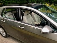 USED 2013 63 VOLKSWAGEN GOLF 1.4 TSI BlueMotion Tech SE Hatchback 5dr Petrol DSG Euro 5 (s/s) (122 ps \\ONLY 11,700 MILES-\\YES 11,700 \\2 PRIVATE OWNERS WITH PANORAMIC GLASS SUNROOF//X11 AIRBAGS//LEATHER BOUND MULTI-FUNCTION STEERING WHEEL//35 POUND ROAD TAX A YEAR//FRONT AND REAR PARK SENSORS//ALLOYS//BLUETOOTH//DAB//STUNNING CONDITION FOR THE YEAR //GOOD HISTORY X8 SERVICE STAMPS//ADAPTIVE CRUISE CONTROL//ELECTRIC FOLD MIRRORS//HEADLAMP WASH//CHERISH REG NUMBER HAS NOW BEEN REMOVED 122 ps ONLY 11,700 MILES-YES 11,700 2 PRIVATE OWNERS WITH PANORAMIC GLASS SUNROOF//X11 AIRBAGS//LEATHER BOUND MULTI-FUNCTION STEERING WHEEL//35 POUND ROAD TAX A YEAR//FRONT AND REAR PARK SENSORS//ALLOYS//BLUETOOTH//DAB//STUNNING CONDITION FOR THE YEAR //GOOD HISTORY X8 SERVICE STAMPS//ADAPTIVE CRUISE CONTROL//ELECTRIC FOLD MIRRORS//HEADLAMP WASH//