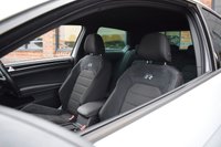 USED 2018 18 VOLKSWAGEN GOLF 2.0 TSI R Hatchback 3dr Petrol DSG 4Motion Euro 6 (s/s) (310 ps) FULL VW HISTORY / WHITE SILVER