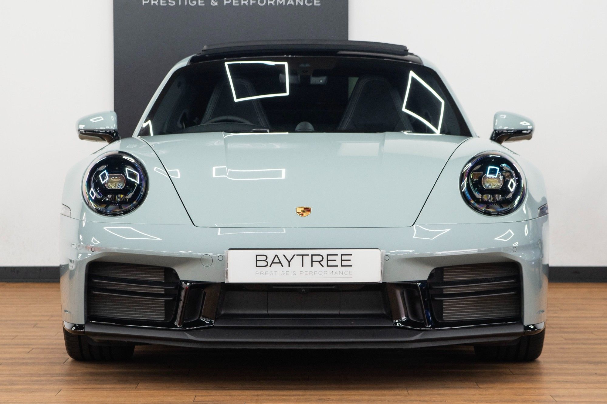 USED 2024 24 PORSCHE 911 3.0T 992 Carrera 