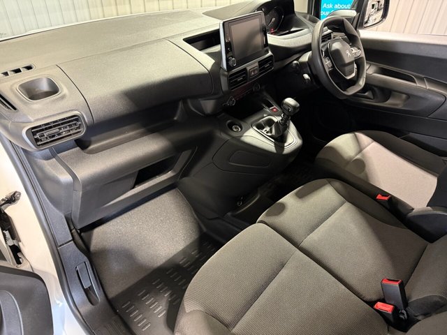 2022 PEUGEOT PARTNER - Photo 6