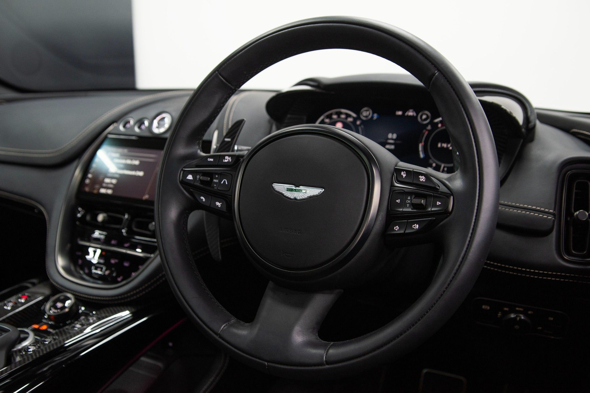 USED 2024 24 ASTON MARTIN DBX 4.0 V8 707 SUV 