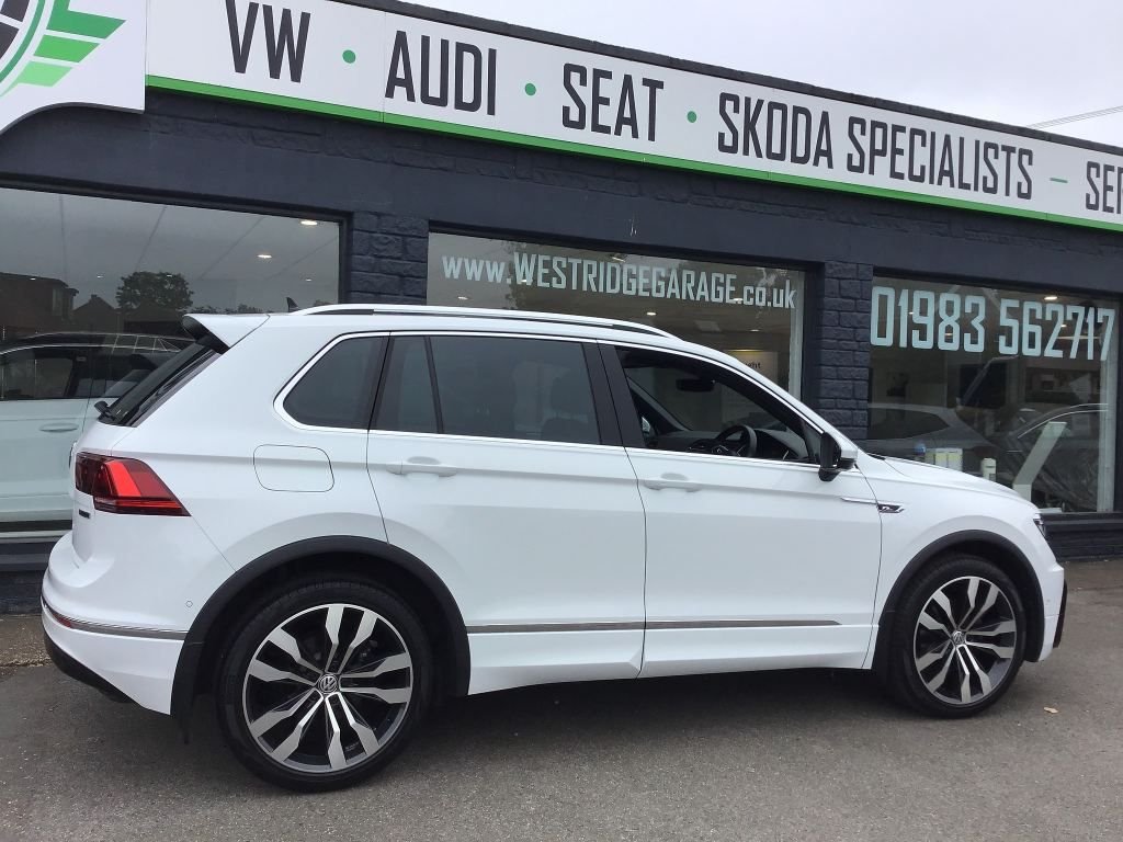 USED 2020 70 VOLKSWAGEN TIGUAN 2.0 TDI R-Line Tech SUV 5dr Diesel DSG 4Motion Euro 6 (s/s) (150 ps) PEACE OF MIND MOTORING 6 MONTHS WARRANTY