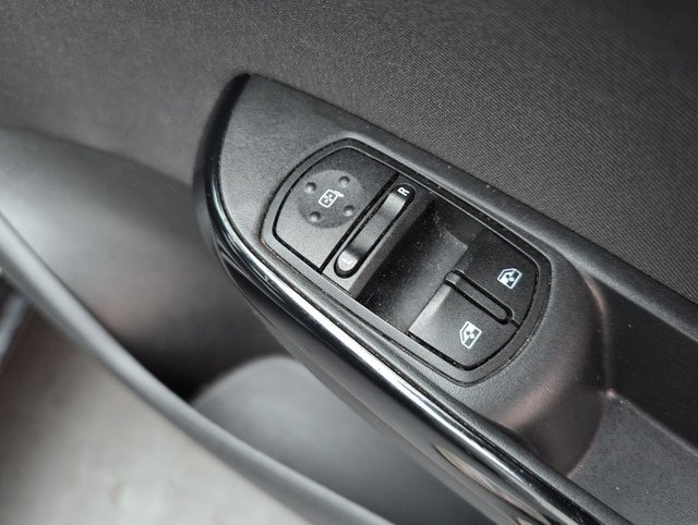 USED 2019 69 Vauxhall Corsa 1.4i Ecotec SRI Nav Hatchback 5dr Petrol Manual Euro 6 (75 Ps) - Alloy, Cruise, Air Con