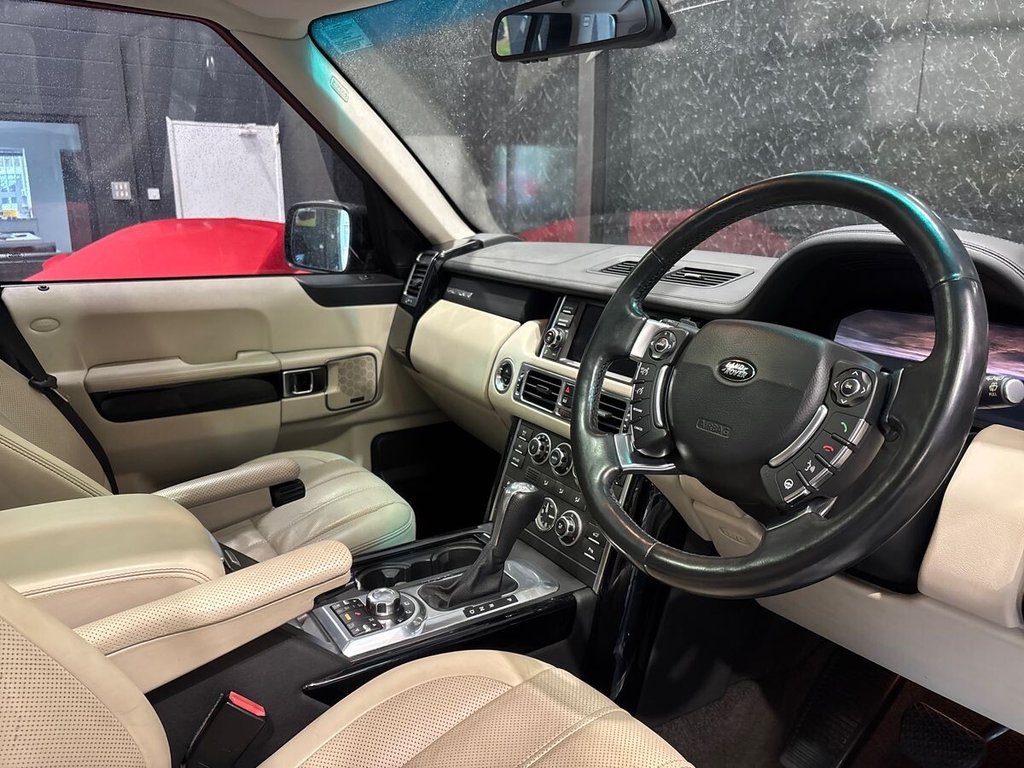 USED 2010 10 LAND ROVER RANGE ROVER 3.6 TD V8 Vogue SE SUV 5dr Diesel Auto 4WD Euro 4 (271 ps) LAST OWNER 9 YEARS|REAR SCREEN