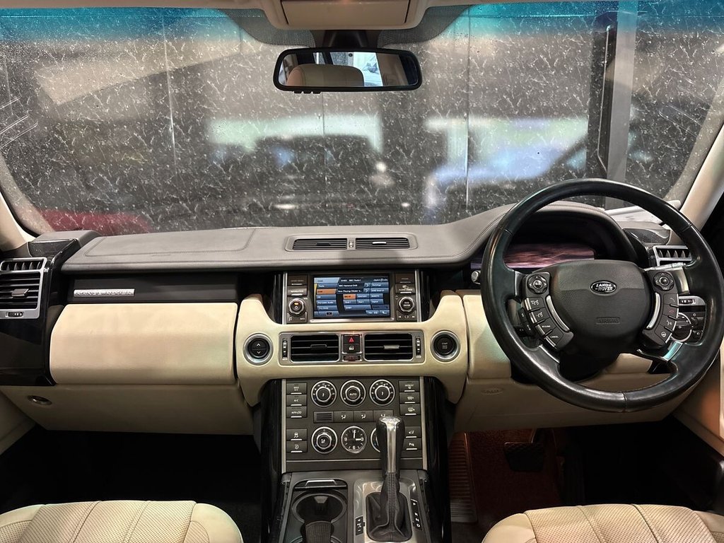 USED 2010 10 LAND ROVER RANGE ROVER 3.6 TD V8 Vogue SE SUV 5dr Diesel Auto 4WD Euro 4 (271 ps) LAST OWNER 9 YEARS|REAR SCREEN