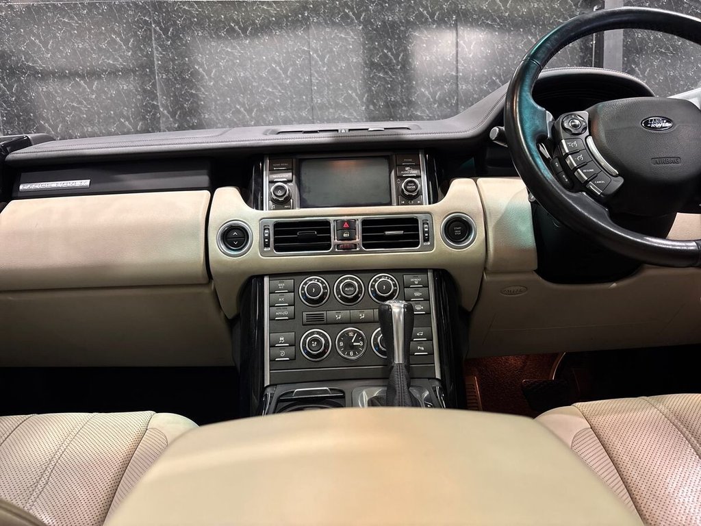 USED 2010 10 LAND ROVER RANGE ROVER 3.6 TD V8 Vogue SE SUV 5dr Diesel Auto 4WD Euro 4 (271 ps) LAST OWNER 9 YEARS|REAR SCREEN