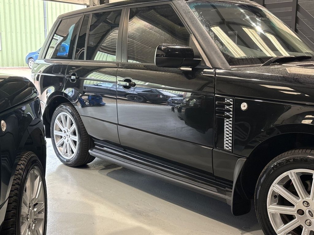 USED 2010 10 LAND ROVER RANGE ROVER 3.6 TD V8 Vogue SE SUV 5dr Diesel Auto 4WD Euro 4 (271 ps) LAST OWNER 9 YEARS|REAR SCREEN