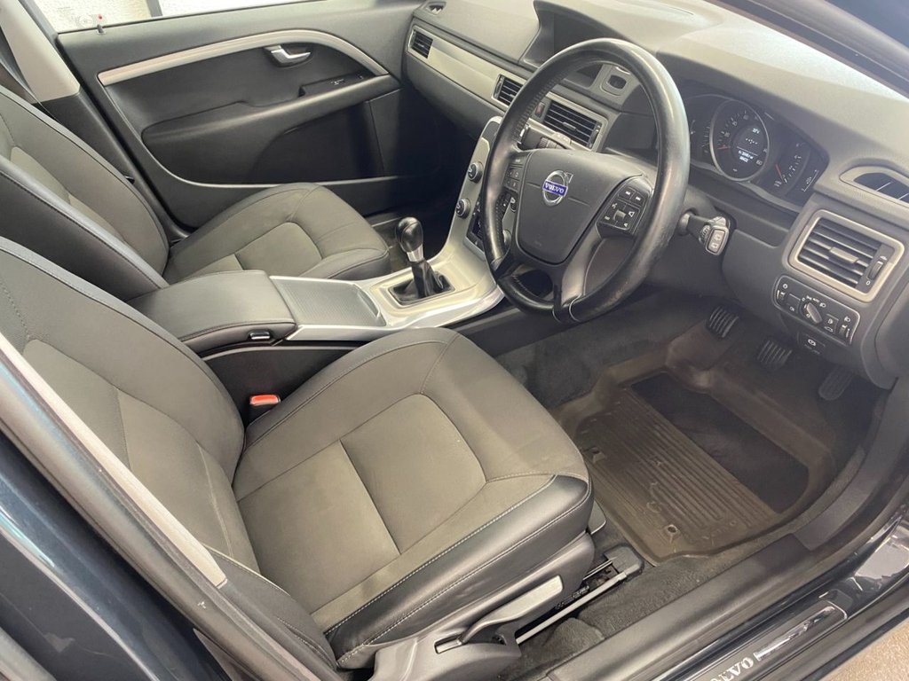 USED 2013 63 VOLVO V70 2.0 D4 Business Edition Estate 5dr Diesel Manual Euro 5 (s/s) (163 ps) HEATED SEATES, NAVIGATION, DAB