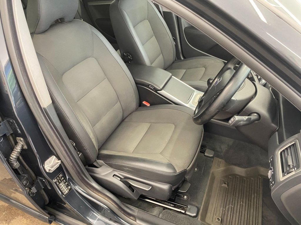 USED 2013 63 VOLVO V70 2.0 D4 Business Edition Estate 5dr Diesel Manual Euro 5 (s/s) (163 ps) HEATED SEATES, NAVIGATION, DAB