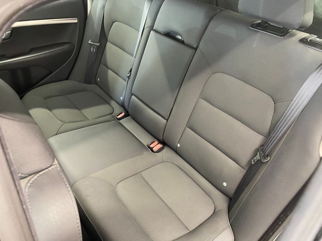 USED 2013 63 VOLVO V70 2.0 D4 Business Edition Estate 5dr Diesel Manual Euro 5 (s/s) (163 ps) HEATED SEATES, NAVIGATION, DAB