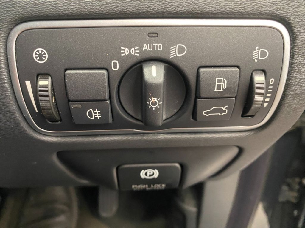 USED 2013 63 VOLVO V70 2.0 D4 Business Edition Estate 5dr Diesel Manual Euro 5 (s/s) (163 ps) HEATED SEATES, NAVIGATION, DAB