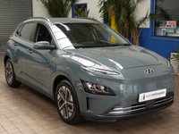 USED 2022 HYUNDAI KONA 64kWh Premium SUV 5dr Electric Auto (10.5kW Charger) (204 ps) SAT NAV HEATED SEATS CRUISE CONTROL REAR VIEW CAMERA 1 OWNER FROM NEW  EXCELLENT SERVICE HISTORY HYUNDAI WARRANTY