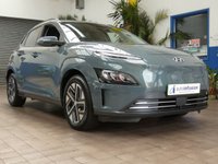 USED 2022 HYUNDAI KONA 64kWh Premium SUV 5dr Electric Auto (10.5kW Charger) (204 ps) SAT NAV HEATED SEATS CRUISE CONTROL REAR VIEW CAMERA 1 OWNER FROM NEW  EXCELLENT SERVICE HISTORY HYUNDAI WARRANTY