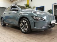 USED 2022 HYUNDAI KONA 64kWh Premium SUV 5dr Electric Auto (10.5kW Charger) (204 ps) SAT NAV HEATED SEATS CRUISE CONTROL REAR VIEW CAMERA 1 OWNER FROM NEW  EXCELLENT SERVICE HISTORY HYUNDAI WARRANTY