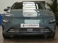 USED 2022 HYUNDAI KONA 64kWh Premium SUV 5dr Electric Auto (10.5kW Charger) (204 ps) SAT NAV HEATED SEATS CRUISE CONTROL REAR VIEW CAMERA 1 OWNER FROM NEW  EXCELLENT SERVICE HISTORY HYUNDAI WARRANTY