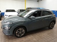 USED 2022 HYUNDAI KONA 64kWh Premium SUV 5dr Electric Auto (10.5kW Charger) (204 ps) SAT NAV HEATED SEATS CRUISE CONTROL REAR VIEW CAMERA 1 OWNER FROM NEW  EXCELLENT SERVICE HISTORY HYUNDAI WARRANTY