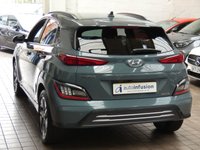 USED 2022 HYUNDAI KONA 64kWh Premium SUV 5dr Electric Auto (10.5kW Charger) (204 ps) SAT NAV HEATED SEATS CRUISE CONTROL REAR VIEW CAMERA 1 OWNER FROM NEW  EXCELLENT SERVICE HISTORY HYUNDAI WARRANTY
