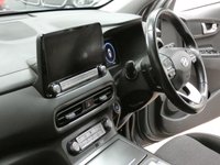 USED 2022 HYUNDAI KONA 64kWh Premium SUV 5dr Electric Auto (10.5kW Charger) (204 ps) SAT NAV HEATED SEATS CRUISE CONTROL REAR VIEW CAMERA 1 OWNER FROM NEW  EXCELLENT SERVICE HISTORY HYUNDAI WARRANTY