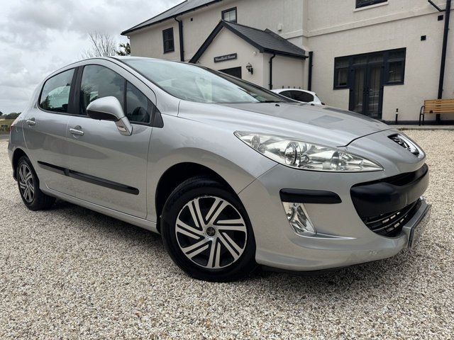 2008 08 Peugeot 308 1.6 VTi S Hatchback 5dr Petrol Automatic (174 g/km, 120 bhp)