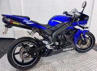 USED 2007 07 YAMAHA R1 AKRAPOVIC UNDERSEAT EXHAUSTS COMES WITH NEW MOT AND WARRANTY