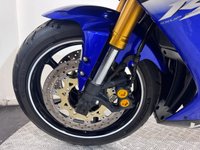 USED 2007 07 YAMAHA R1 AKRAPOVIC UNDERSEAT EXHAUSTS COMES WITH NEW MOT AND WARRANTY