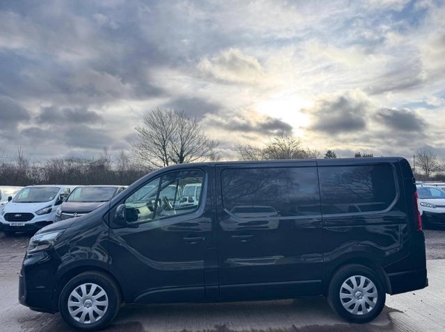 2022 NISSAN PRIMASTAR - Photo 3