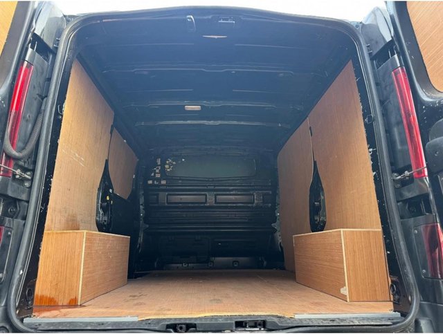 2022 NISSAN PRIMASTAR - Photo 8