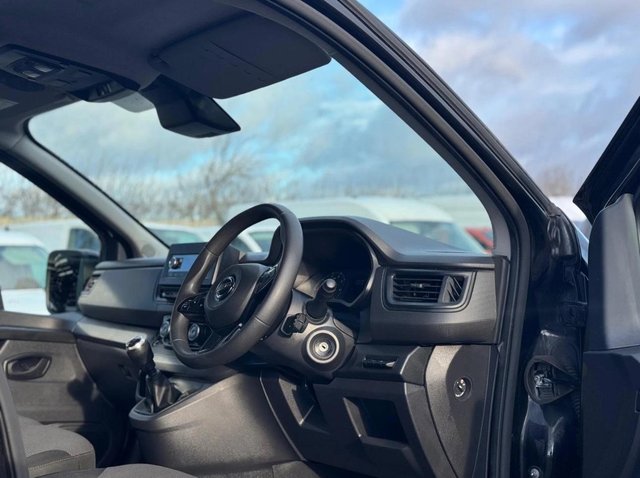 2022 NISSAN PRIMASTAR - Photo 10