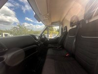USED 2022 22 IVECO DAILY 2.3D HPI 14V 35S 3520 MWB High Roof Euro 6 (s/s) 5dr STUNNING CONDITION & MILEAGE