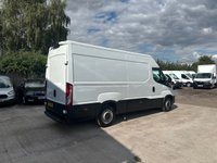 USED 2022 22 IVECO DAILY 2.3D HPI 14V 35S 3520 MWB High Roof Euro 6 (s/s) 5dr STUNNING CONDITION & MILEAGE