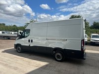 USED 2022 22 IVECO DAILY 2.3D HPI 14V 35S 3520 MWB High Roof Euro 6 (s/s) 5dr STUNNING CONDITION & MILEAGE