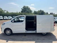USED 2020 70 VAUXHALL VIVARO 1.5 Turbo D 2900 Sportive L2 H1 Euro 6 (s/s) 5dr FSH, TOP SPEC, VERY CLEAN