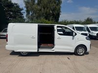 USED 2020 70 VAUXHALL VIVARO 1.5 Turbo D 2900 Sportive L2 H1 Euro 6 (s/s) 5dr FSH, TOP SPEC, VERY CLEAN