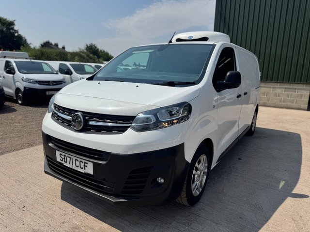 2021 VAUXHALL VIVARO - Photo 11
