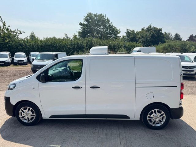 2021 VAUXHALL VIVARO - Photo 12