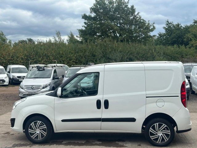 2014 VAUXHALL COMBO - Photo 12