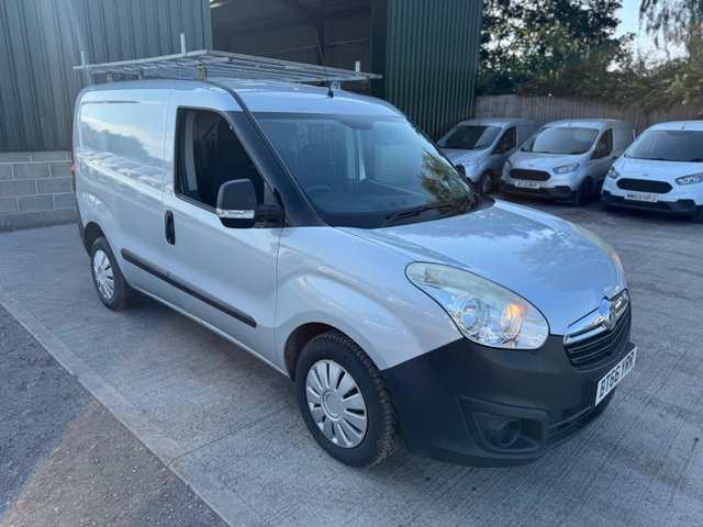 2017 VAUXHALL COMBO - Photo 2