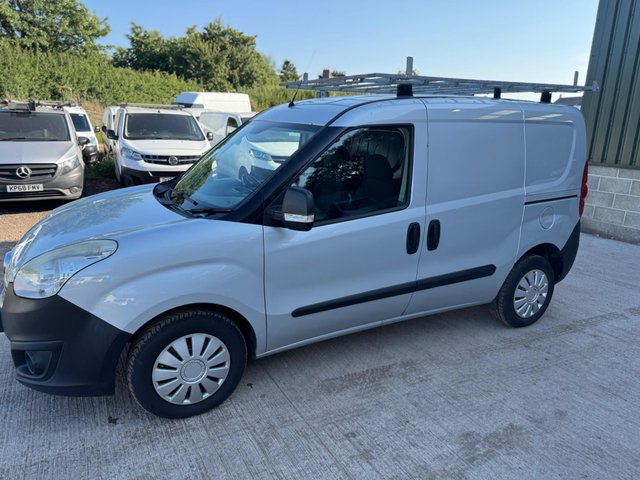 2017 VAUXHALL COMBO - Photo 10