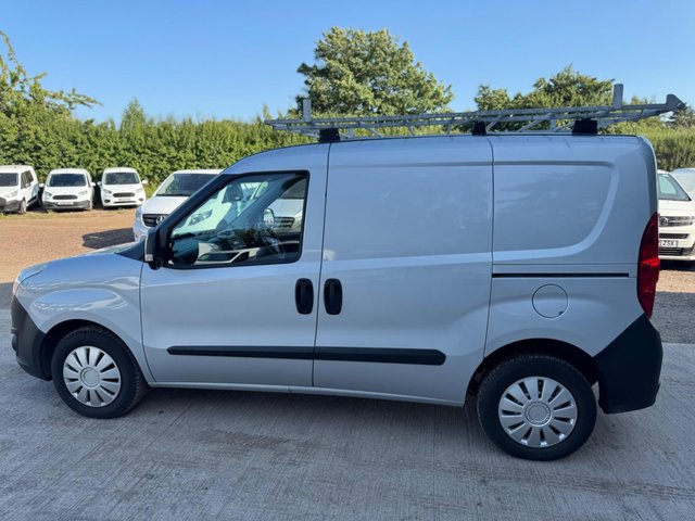 2017 VAUXHALL COMBO - Photo 12