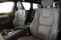 USED 2020 70 VOLVO V90 2.0 B4 MHEV Momentum Estate 5dr Petrol Hybrid Auto Euro 6 (s/s) (197 ps) 