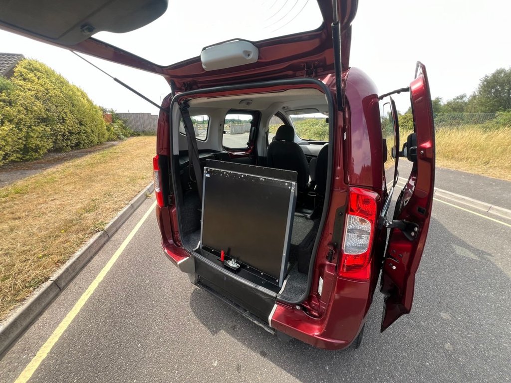 USED 2017 67 FIAT QUBO 1.4 Lounge MPV 5dr Petrol Euro 6 (77 ps) Wheelchair Mobility // px swap 