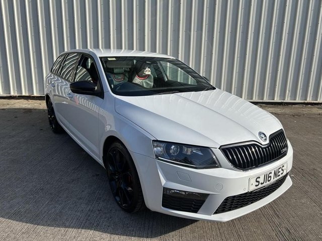 2016 SKODA OCTAVIA 2.0 TSI vRS 230 Estate 5dr Petrol Manual Euro 6 (s/s) (230 ps) - Photo 4