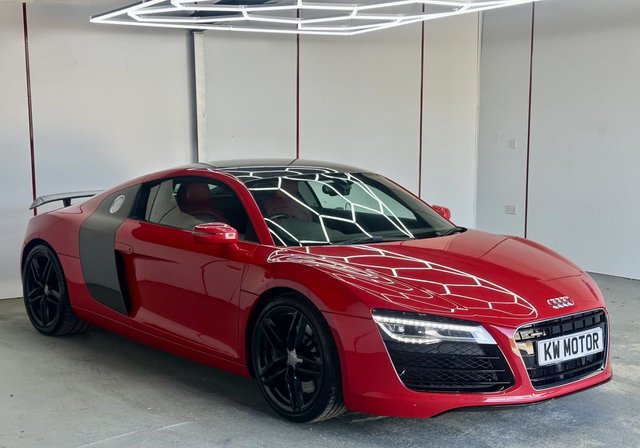 View our Audi R8 4.2 FSI V8 Coupe 2dr Petrol S Tronic quattro Euro 5 (430 ps)