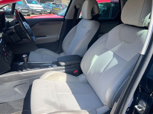 View our CITROEN C4