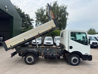 2014 NISSAN NT400 CABSTAR