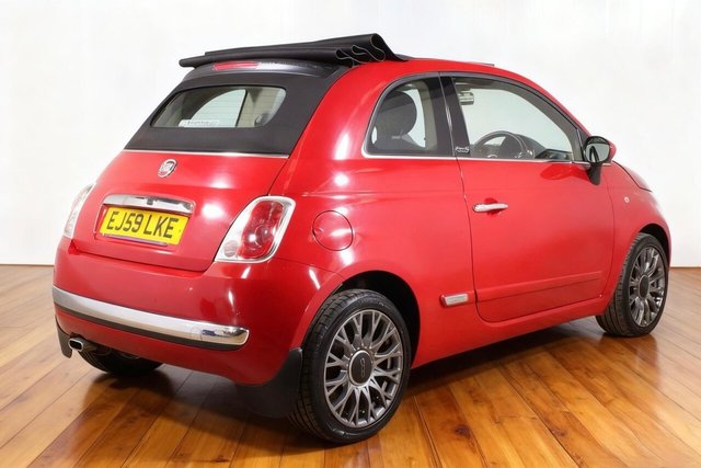 2009 FIAT 500C - Photo 6