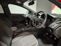 USED 2018 53 FORD FOCUS 1.5 TDCi ST-Line Hatchback 5dr Diesel Manual Euro 6 (s/s) (120 ps) +NATIONWIDE DELIVERY AVAILABLE+