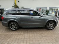 USED 2018 68 MERCEDES-BENZ GLS 3.0 GLS350d V6 AMG Line SUV 5dr Diesel G-Tronic 4MATIC Euro 6 (s/s) (258 ps) 7 SEATS SAT NAV PANORAMIC SUNROOF SMARTPHONE INTEGRATION PACK LEATHER HEATED FRONT AND REAR SEATS 360 CAMERA HARMAN KARDON ELECTRIC SIDE VENT WINDOWNS PARKING SENSORS 3 OWNER SERVICE HISTORY WARRANTY