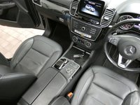 USED 2018 68 MERCEDES-BENZ GLS 3.0 GLS350d V6 AMG Line SUV 5dr Diesel G-Tronic 4MATIC Euro 6 (s/s) (258 ps) 7 SEATS SAT NAV PANORAMIC SUNROOF SMARTPHONE INTEGRATION PACK LEATHER HEATED FRONT AND REAR SEATS 360 CAMERA HARMAN KARDON ELECTRIC SIDE VENT WINDOWNS PARKING SENSORS 3 OWNER SERVICE HISTORY WARRANTY
